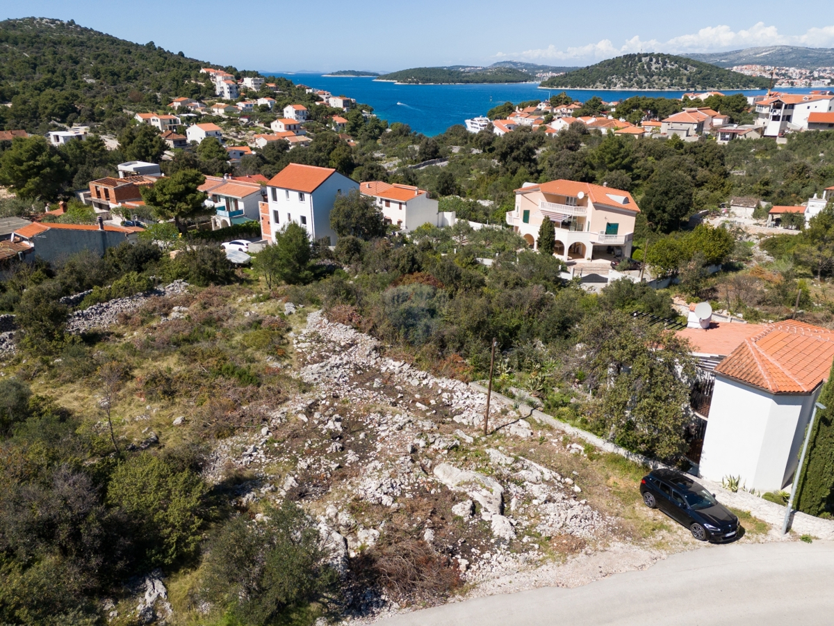 Terreno edificabile 595 m2, Ražanj