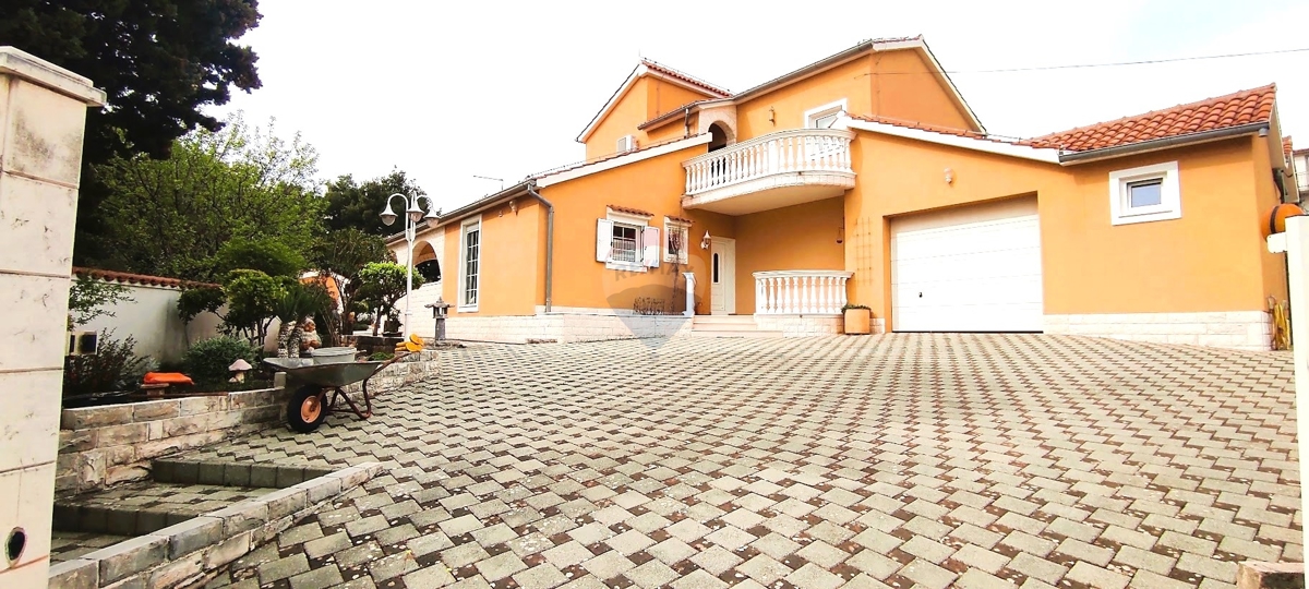 Casa Vodice, 281,03m2