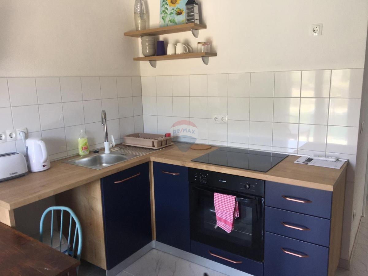 Prima fila al mare, Casa con 6 appartamenti, Kalebova Luka - Rogoznica