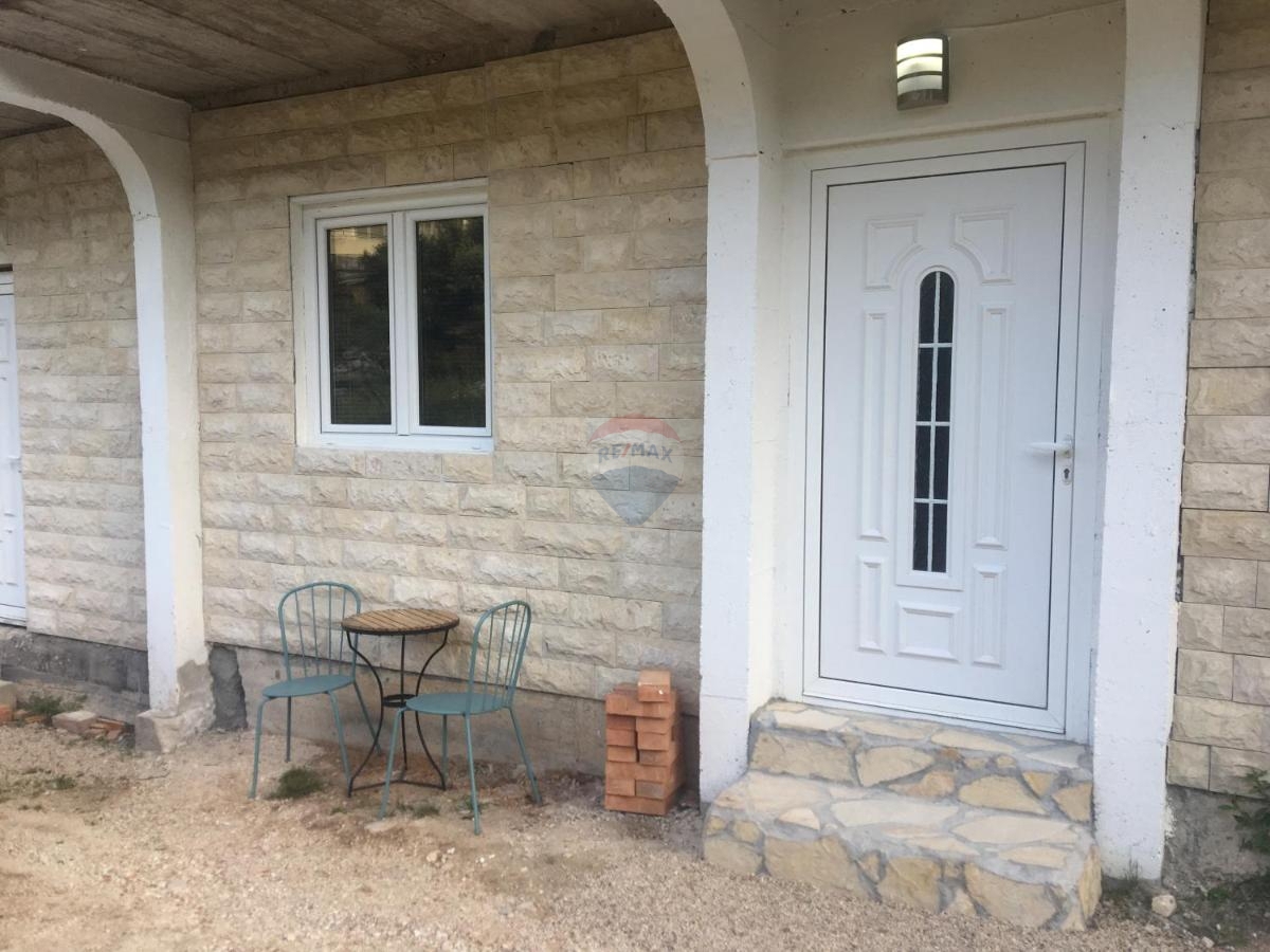 Prima fila al mare, Casa con 6 appartamenti, Kalebova Luka - Rogoznica