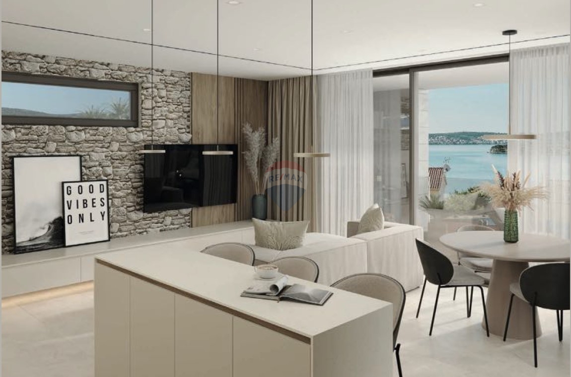 Lussuoso appartamento al piano terra con piscina, Rogoznica