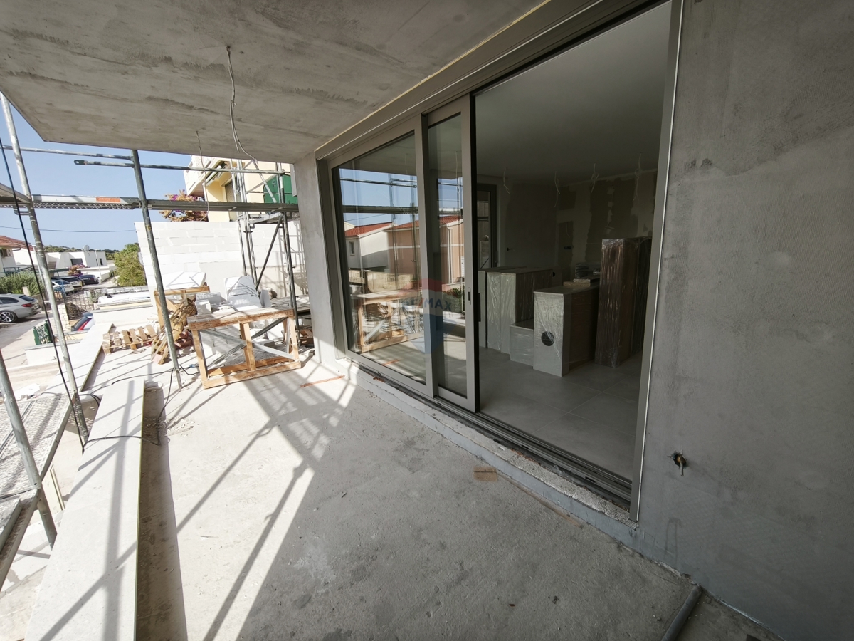 Lussuoso appartamento al piano terra con piscina, Rogoznica