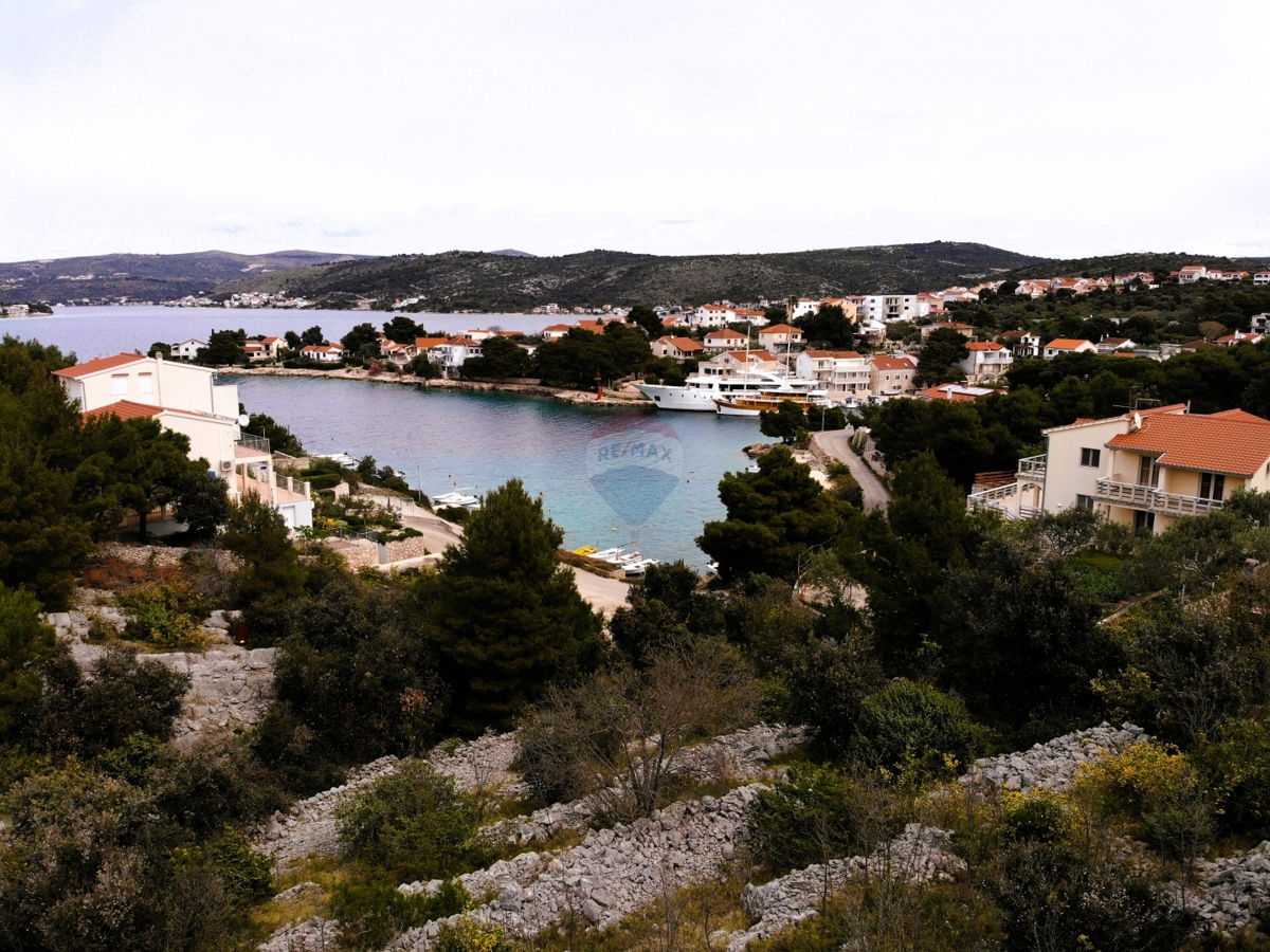 Terreno edificabile sul mare 1367 m2, Ražanj