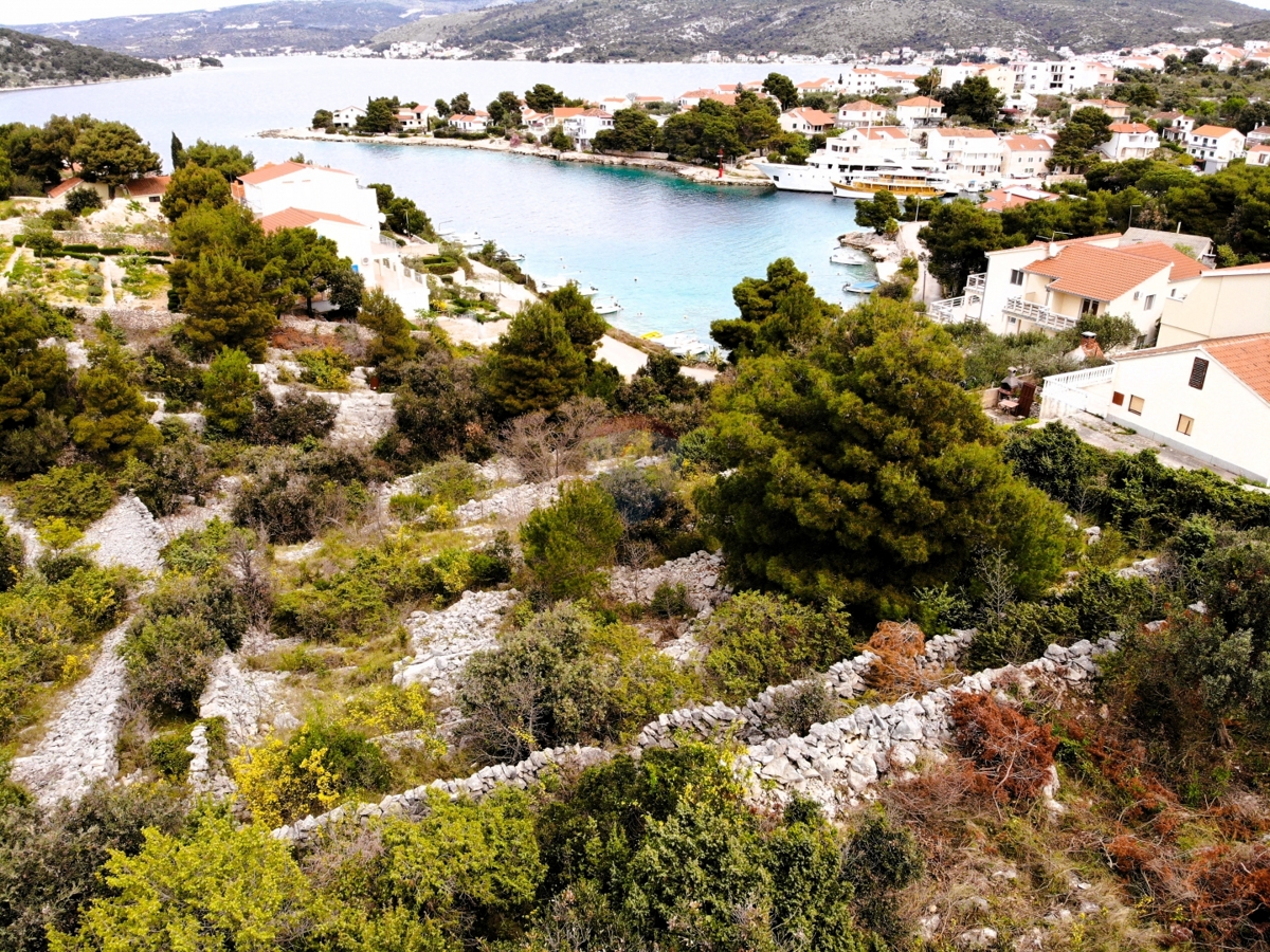 Terreno edificabile sul mare 1367 m2, Ražanj