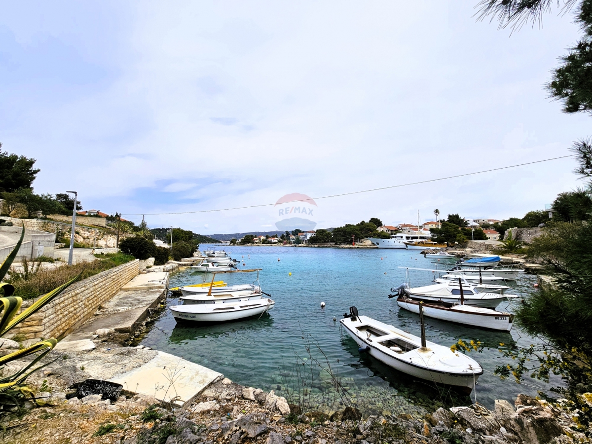 Terreno edificabile sul mare 1367 m2, Ražanj