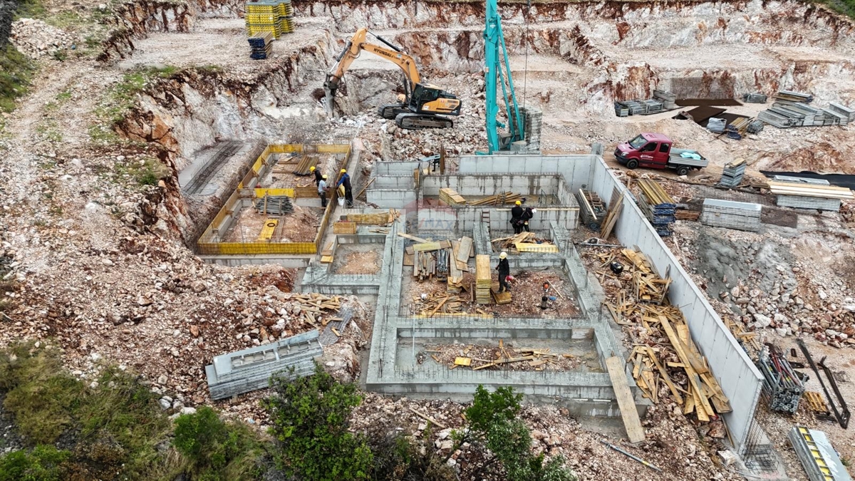 Appartamento di prima classe con piscina e vista mare, 2 camere da letto (A1) – Primošten