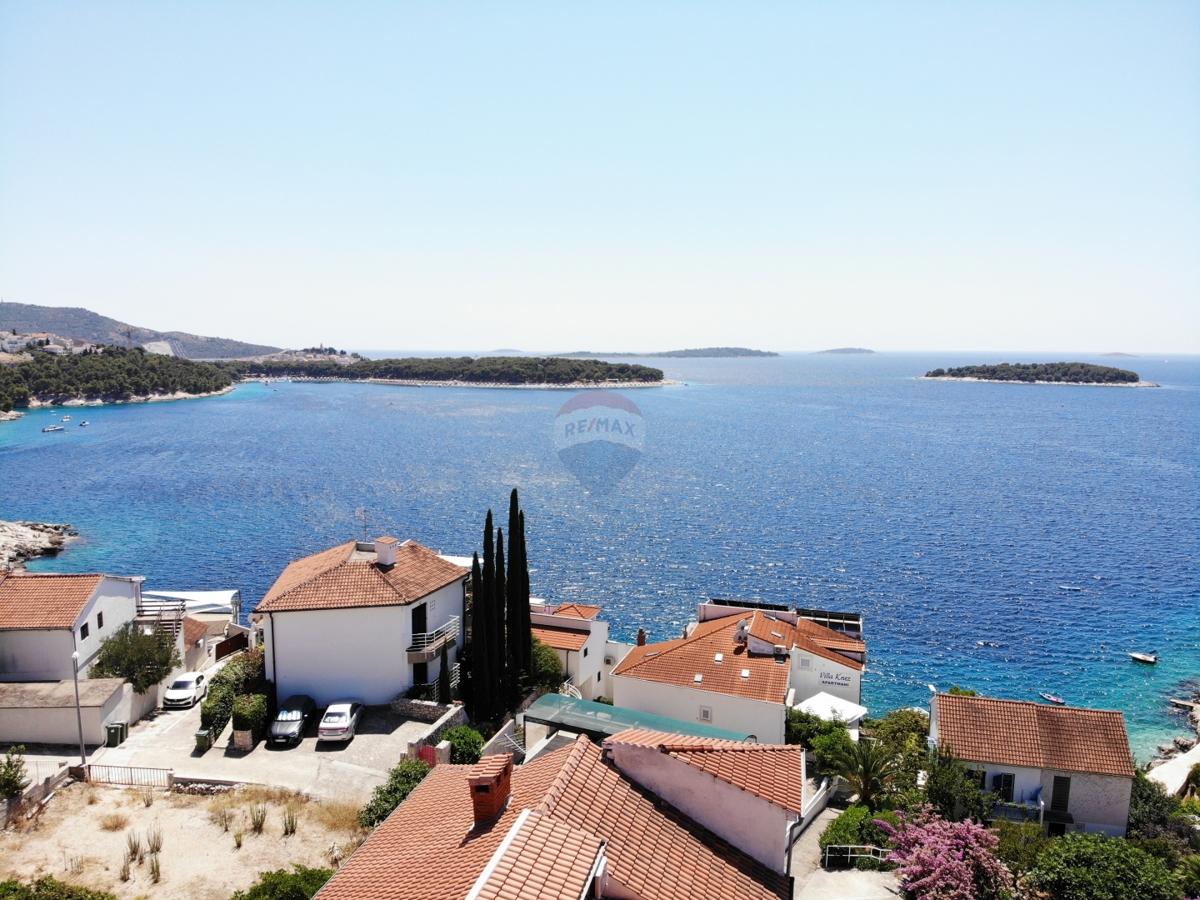 Casa con 6 appartamenti a Primošten - Fantastica vista sul mare!