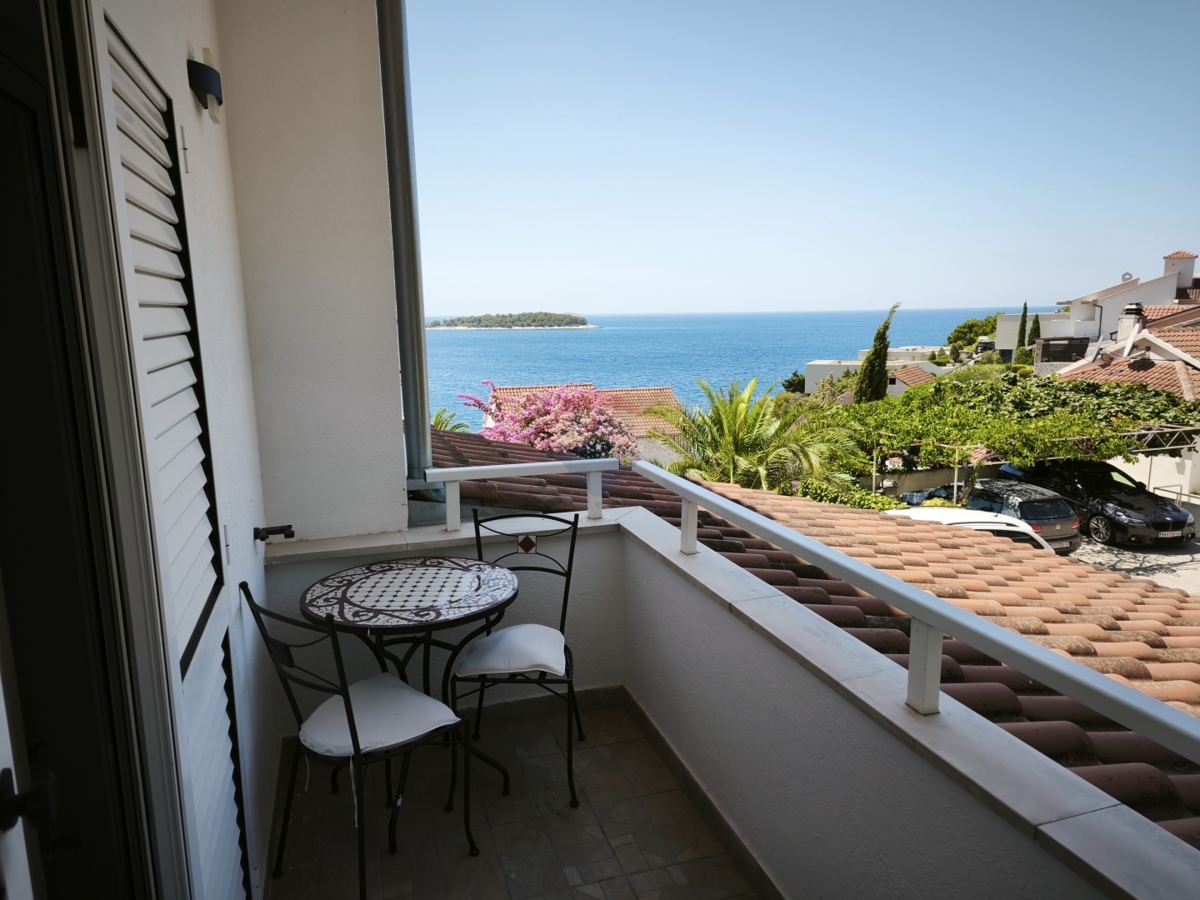 Casa con 6 appartamenti a Primošten - Fantastica vista sul mare!