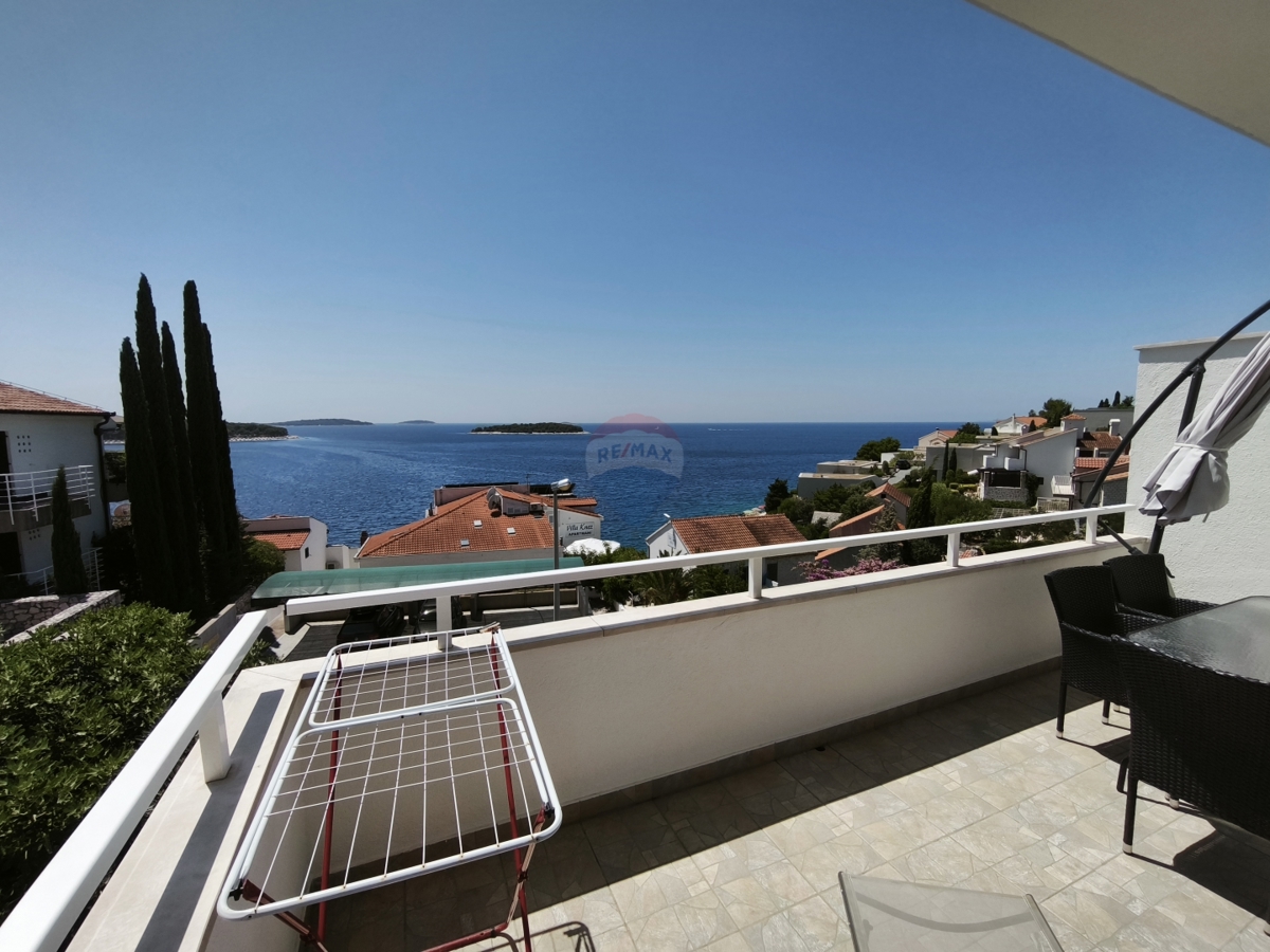 Casa con 6 appartamenti a Primošten - Fantastica vista sul mare!