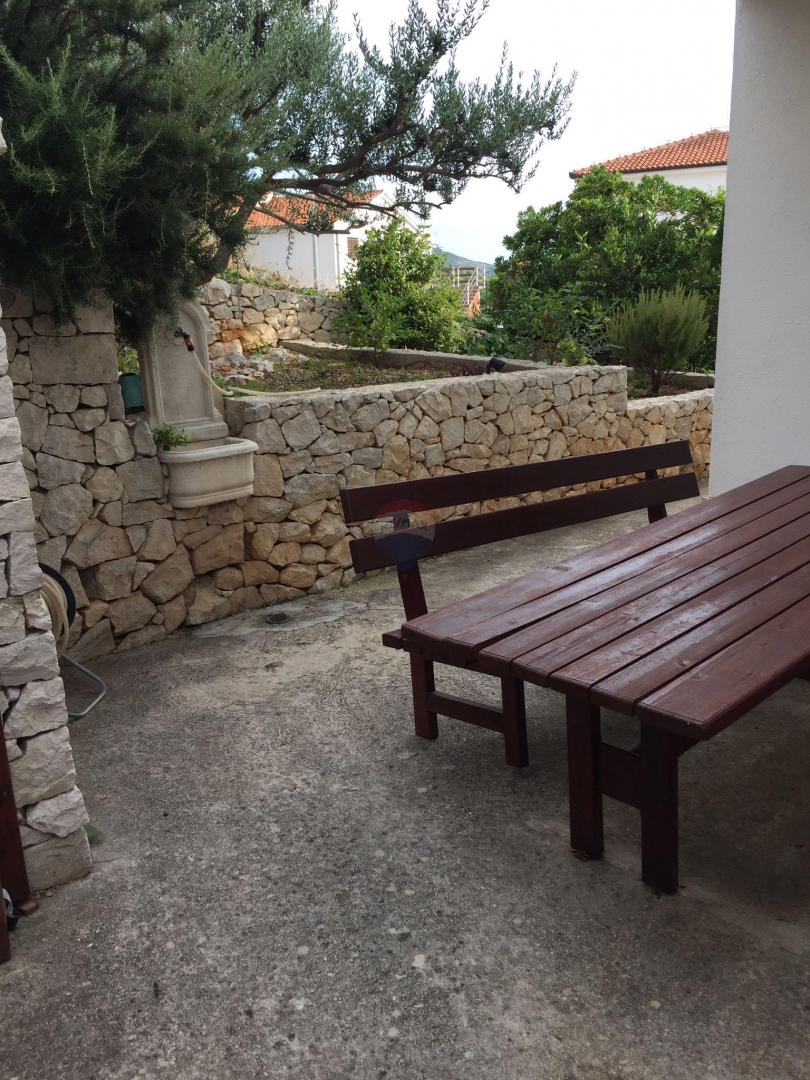 Casa con 6 appartamenti a Primošten - Fantastica vista sul mare!