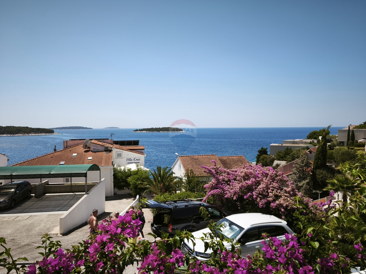 Casa con 6 appartamenti a Primošten - Fantastica vista sul mare!