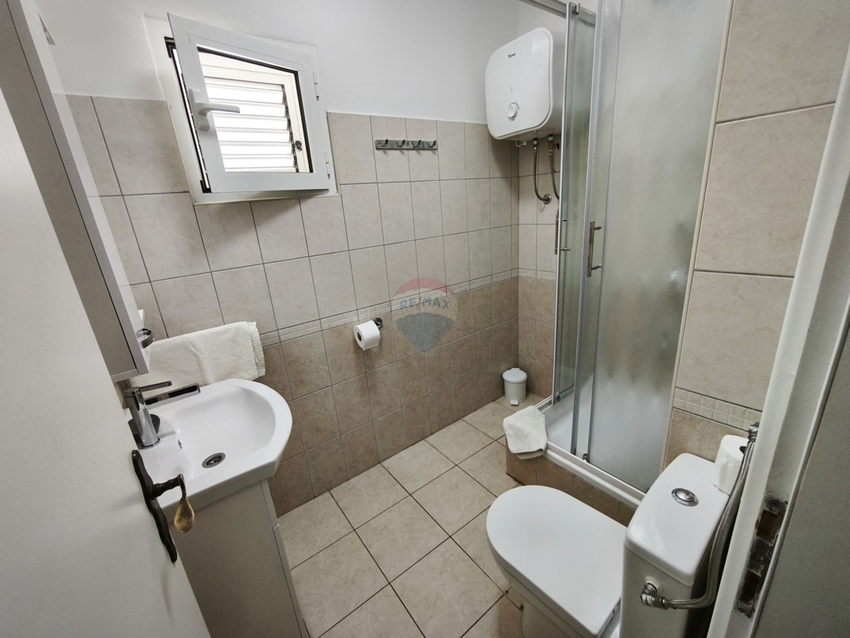 Casa con 6 appartamenti a Primošten - Fantastica vista sul mare!