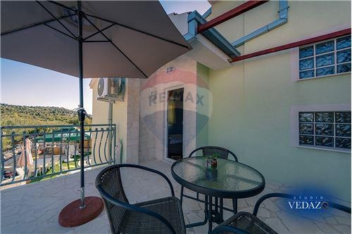 Casa Ražanj, Rogoznica, 557m2