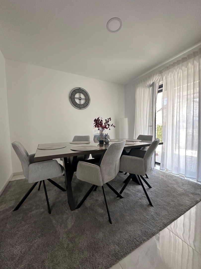 Appartamento Vodice, 142m2