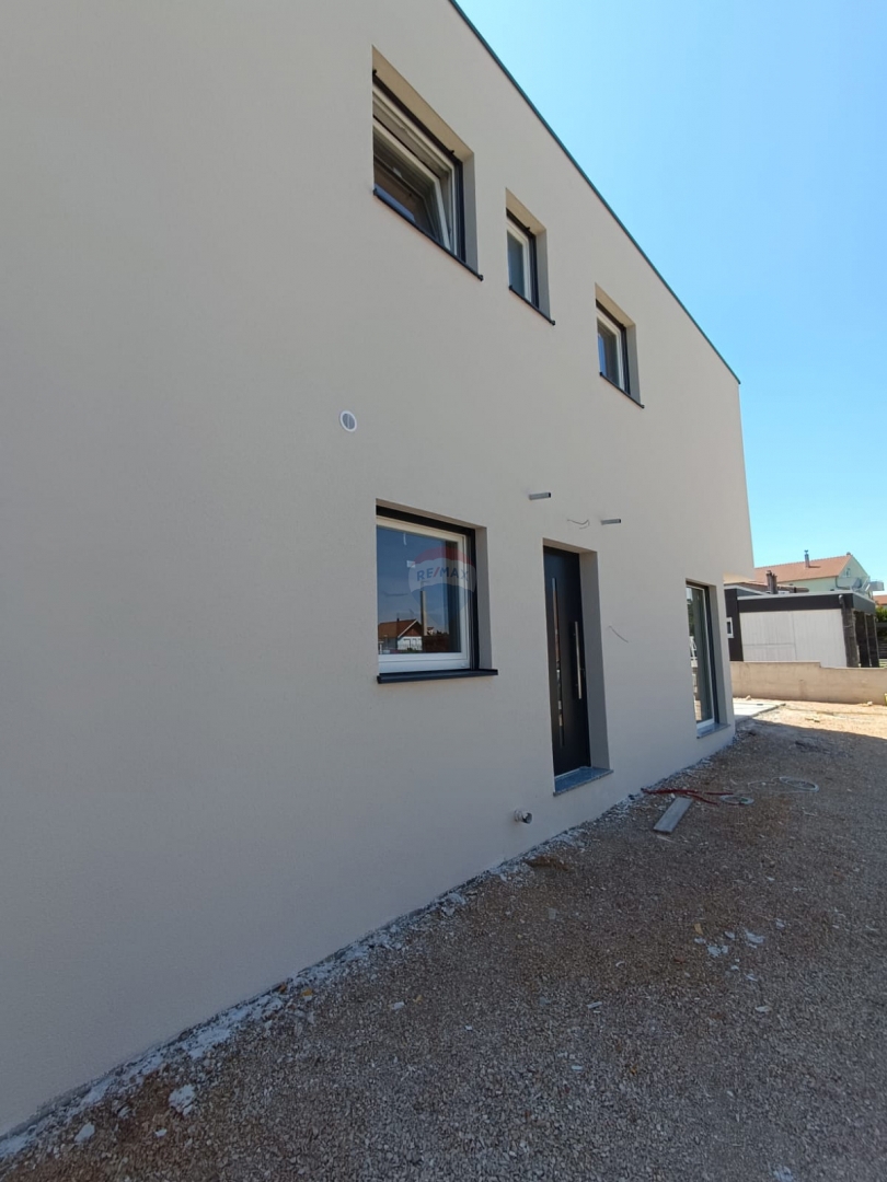 Casa Pirovac, 99,40m2