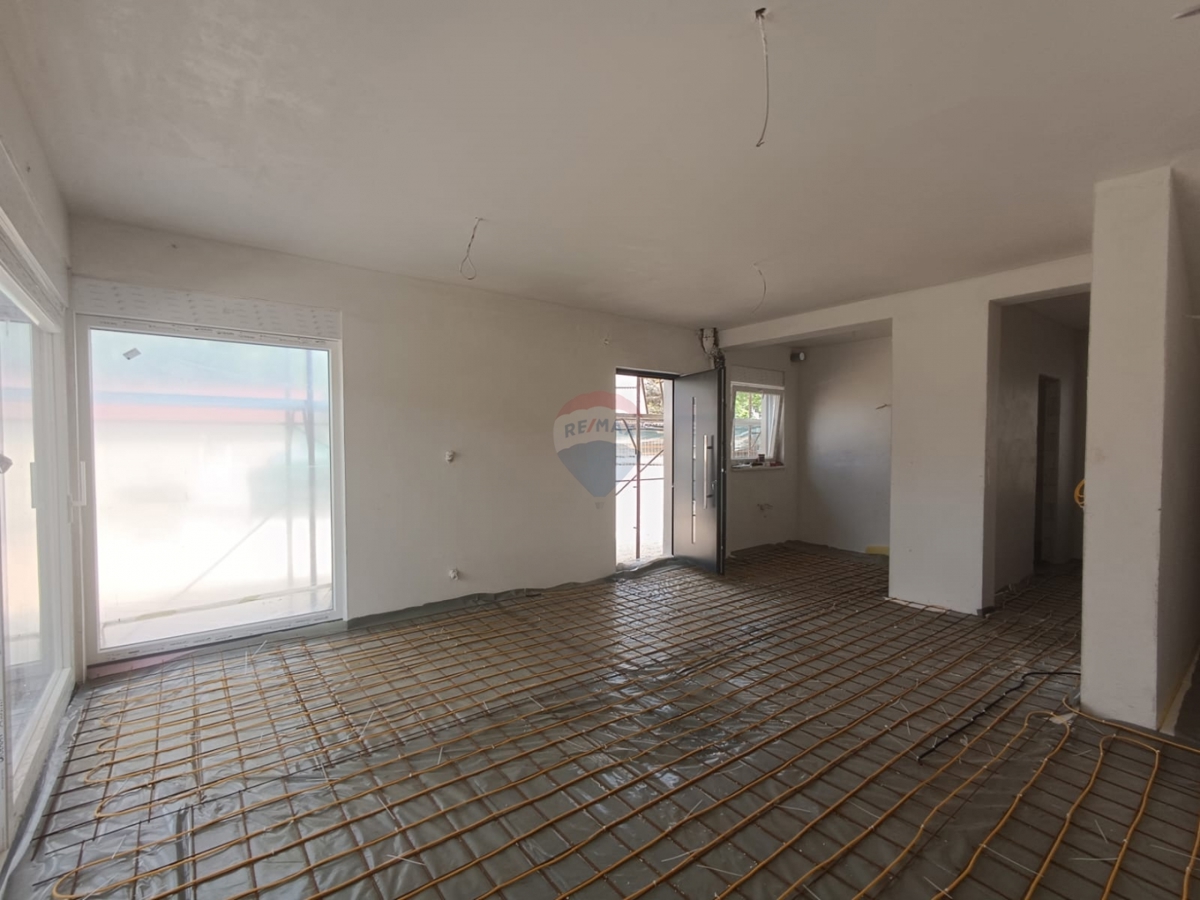 Casa Pirovac, 99,40m2