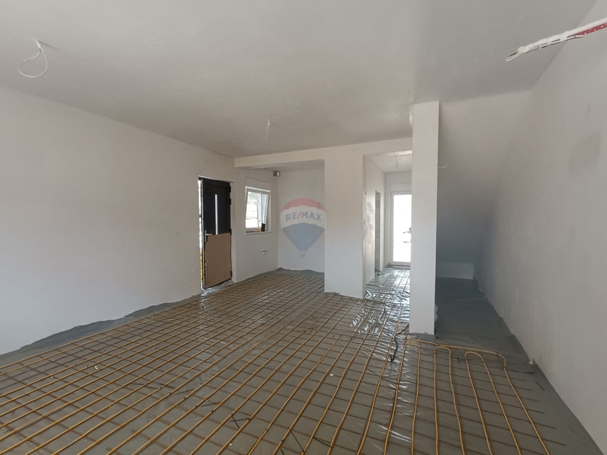 Casa Pirovac, 99,40m2