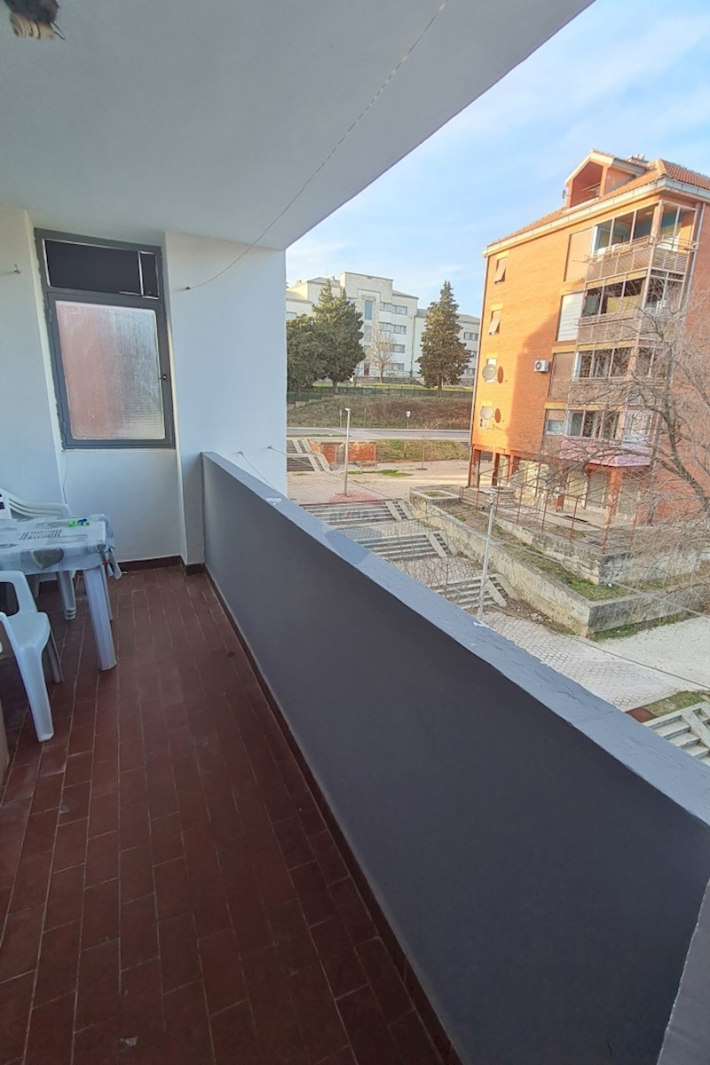 Appartamento Knin, 77m2