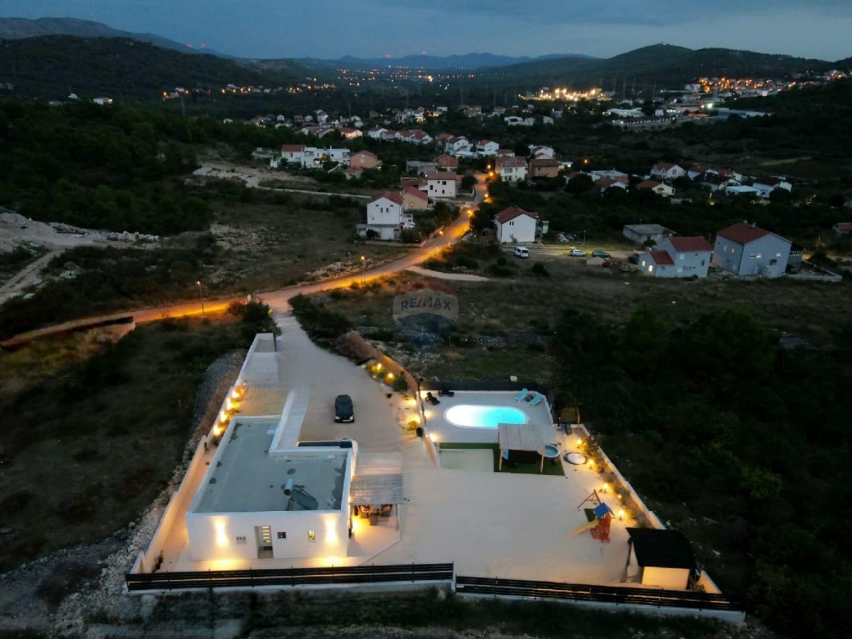 Casa Bilice, Šibenik - Okolica, 107m2