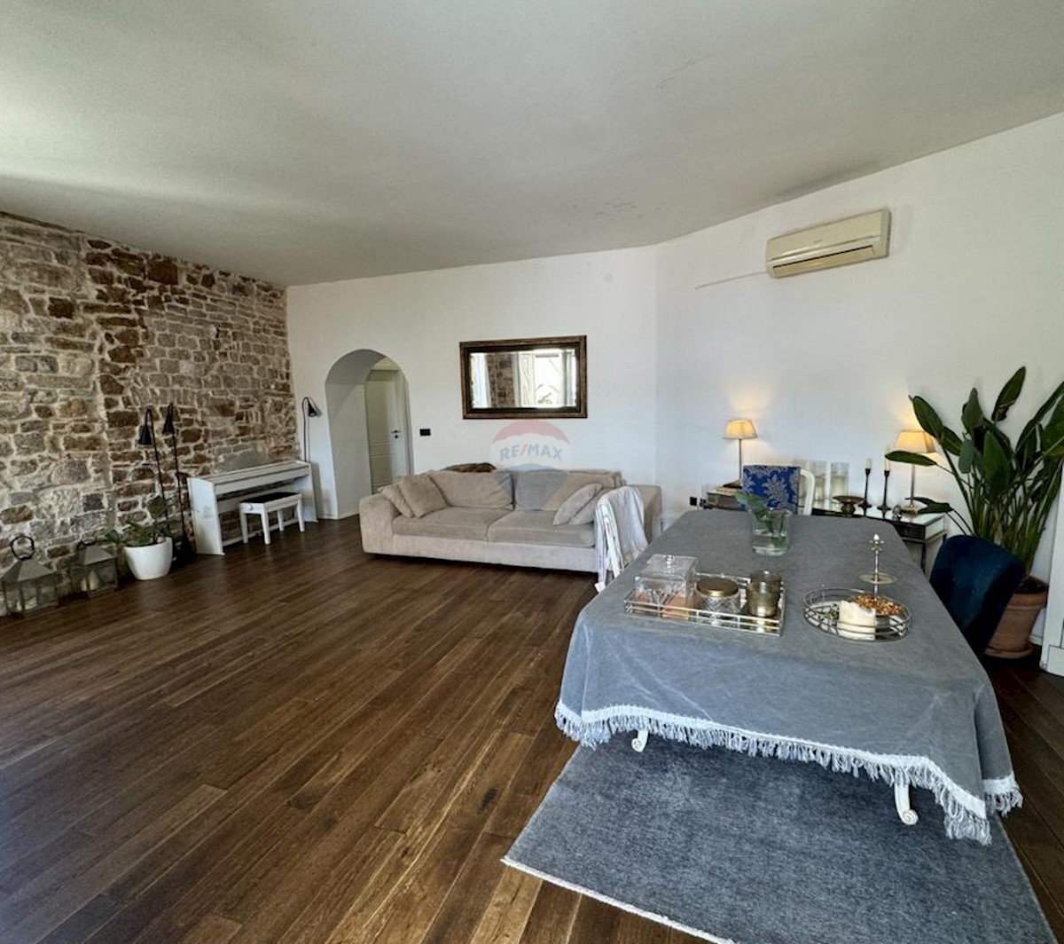 Appartamento Grad, Šibenik, 77,01m2