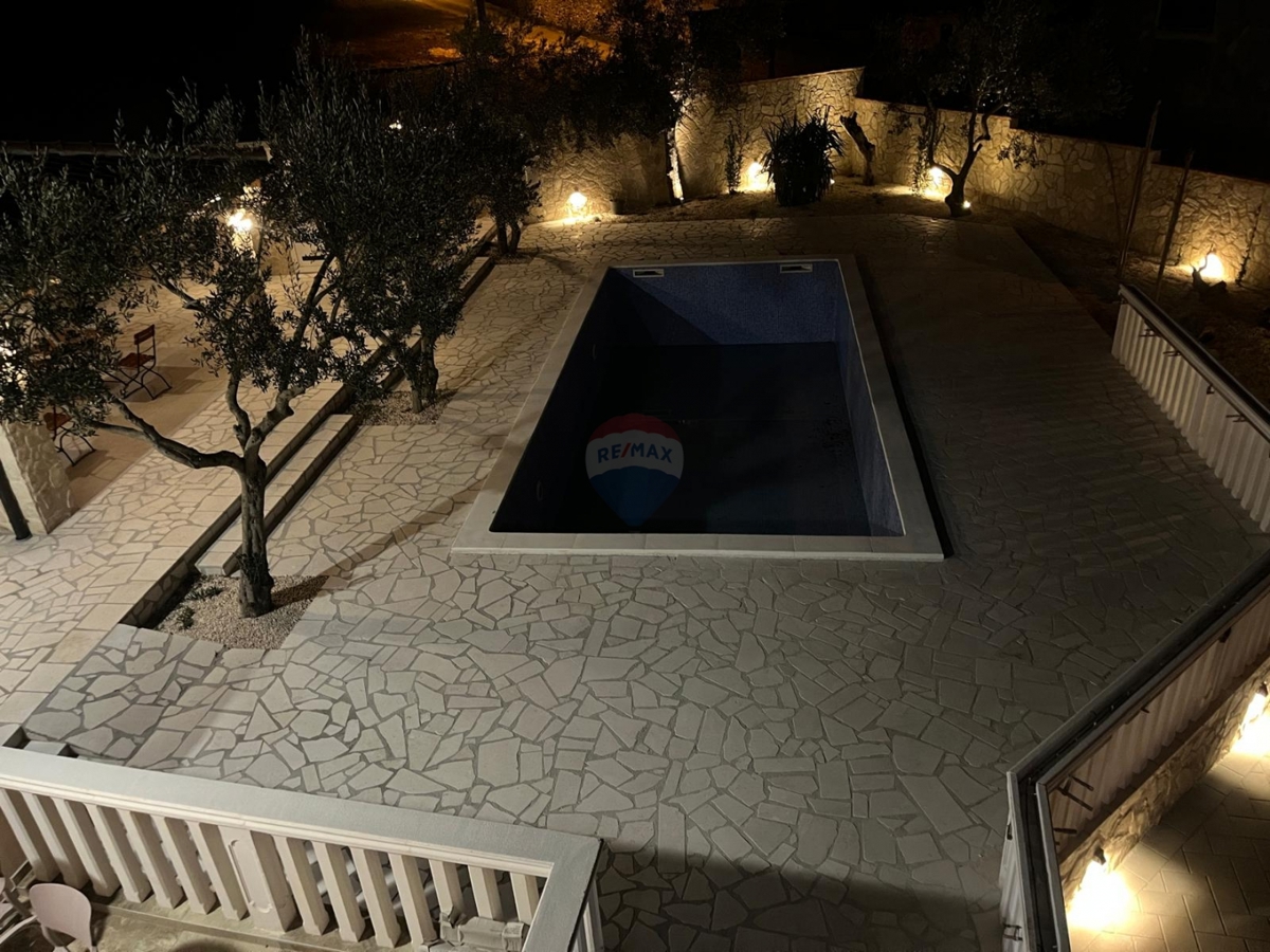 Casa Čista Mala, Vodice, 245m2