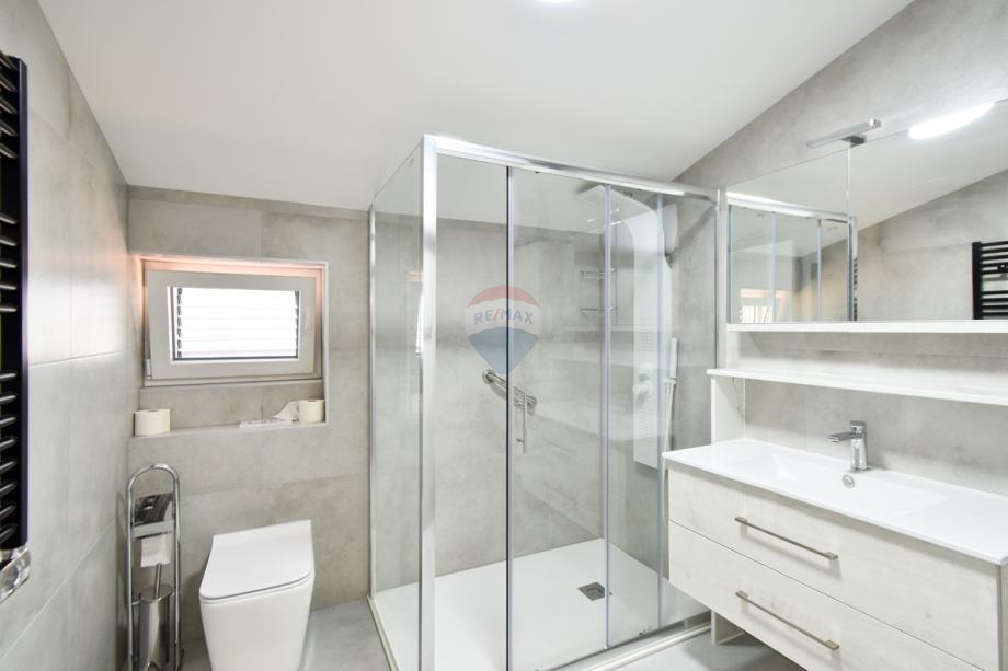 Casa Čista Mala, Vodice, 245m2