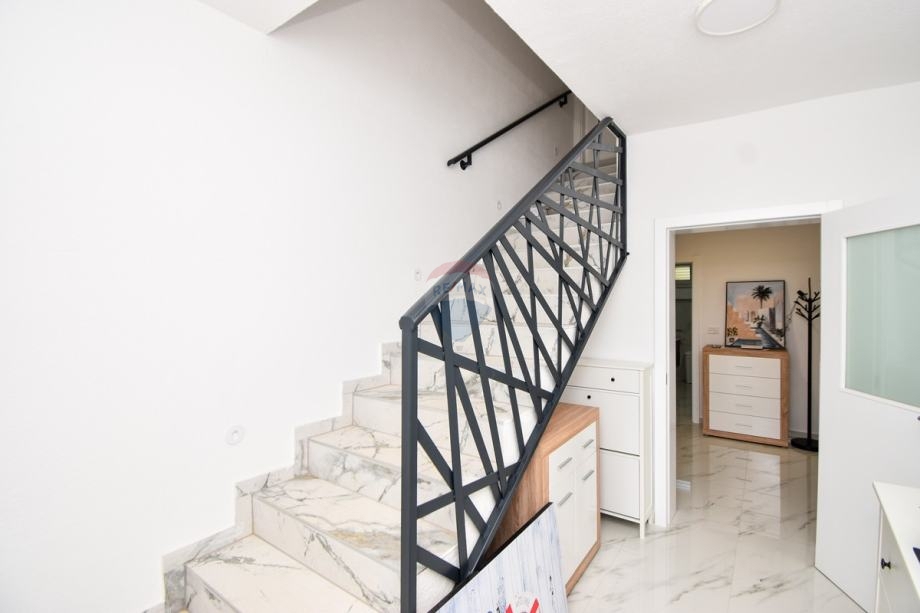 Casa Čista Mala, Vodice, 245m2