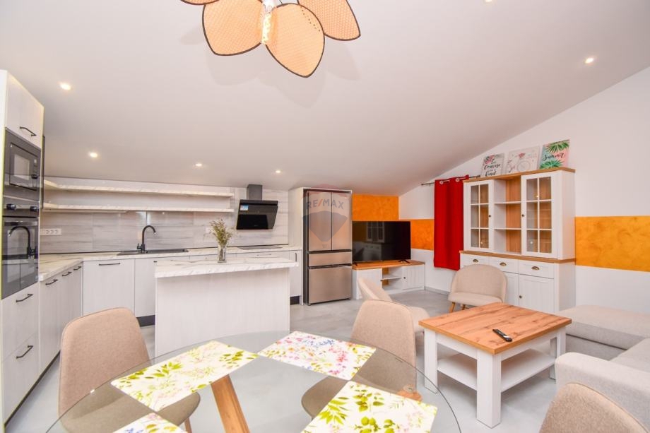 Casa Čista Mala, Vodice, 245m2