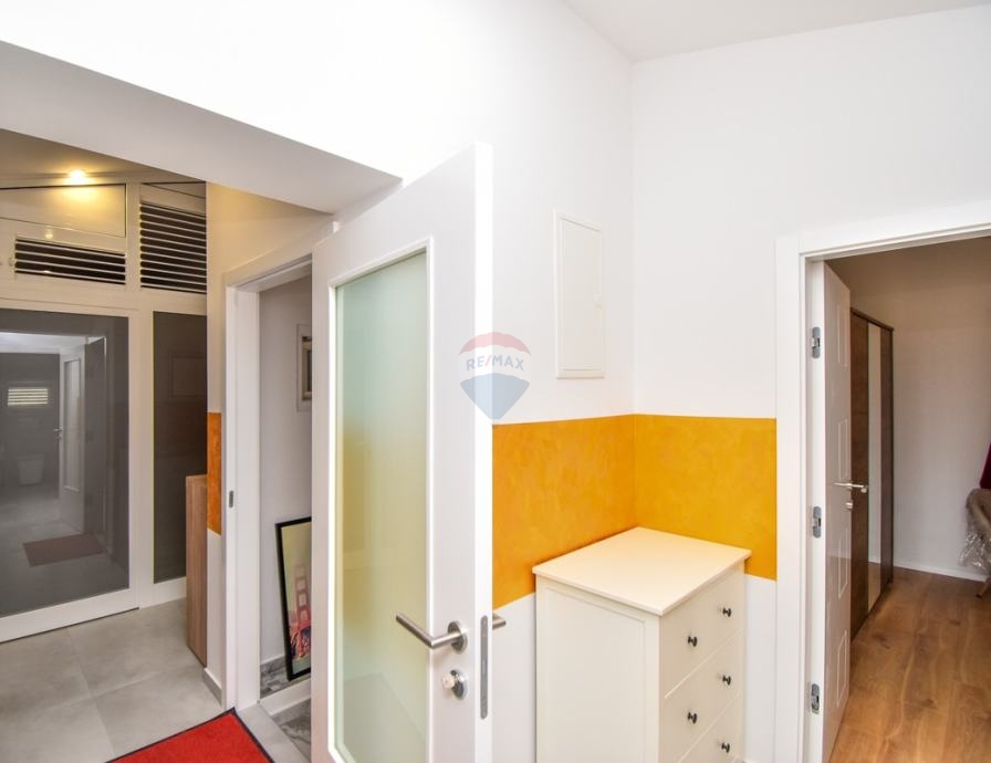 Casa Čista Mala, Vodice, 245m2