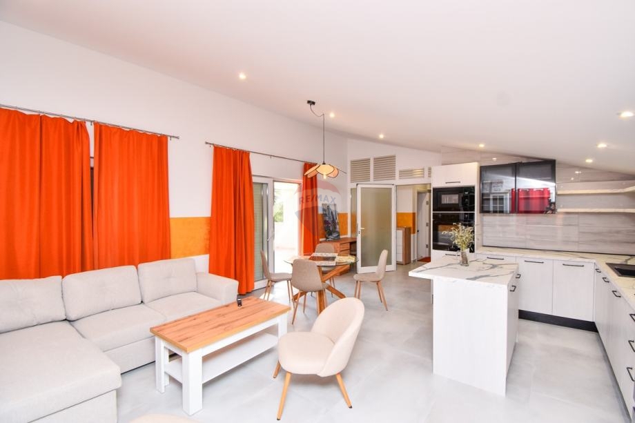 Casa Čista Mala, Vodice, 245m2