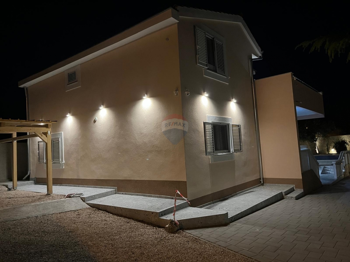 Casa Čista Mala, Vodice, 245m2
