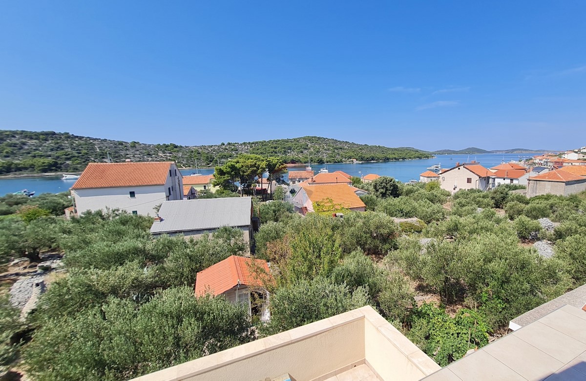 Casa Kaprije, Šibenik - Okolica, 166m2