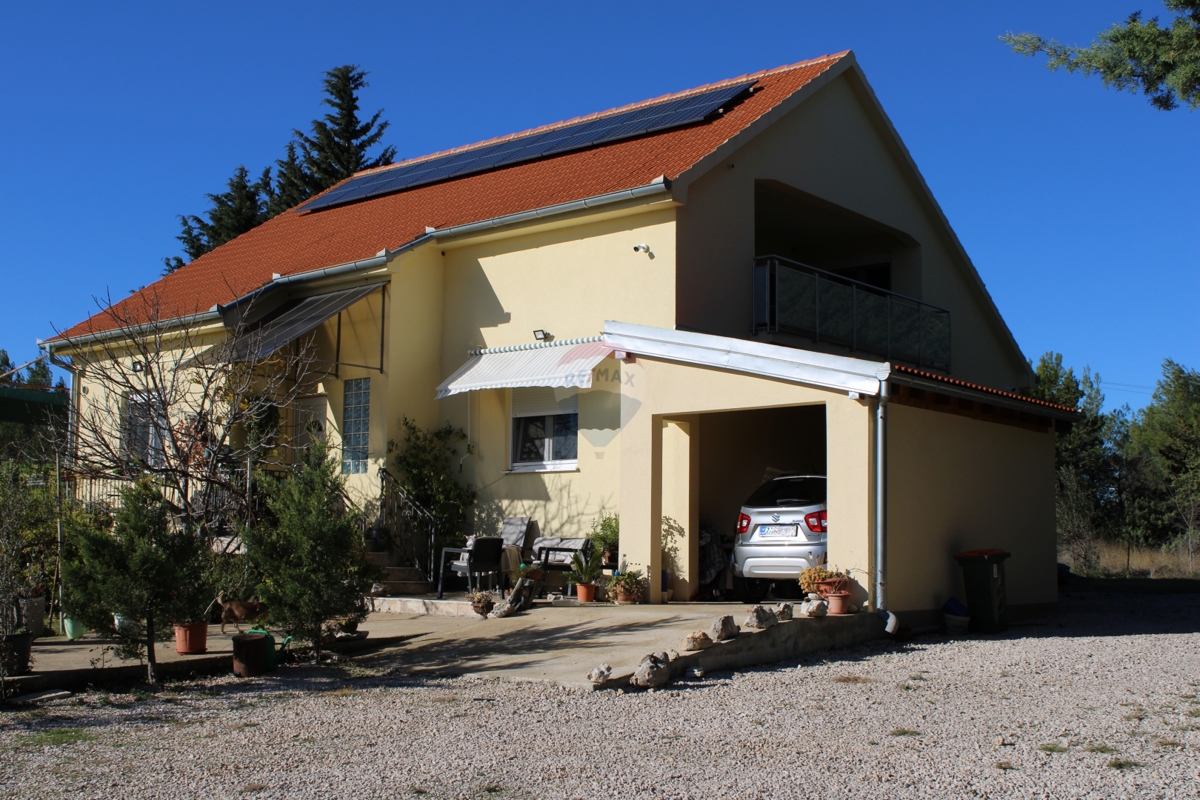 Casa Bratiškovci, Skradin, 446m2