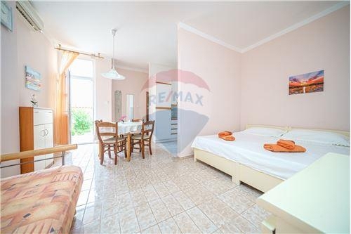 CASA DI LUSSO SUL MARE, SRIMA