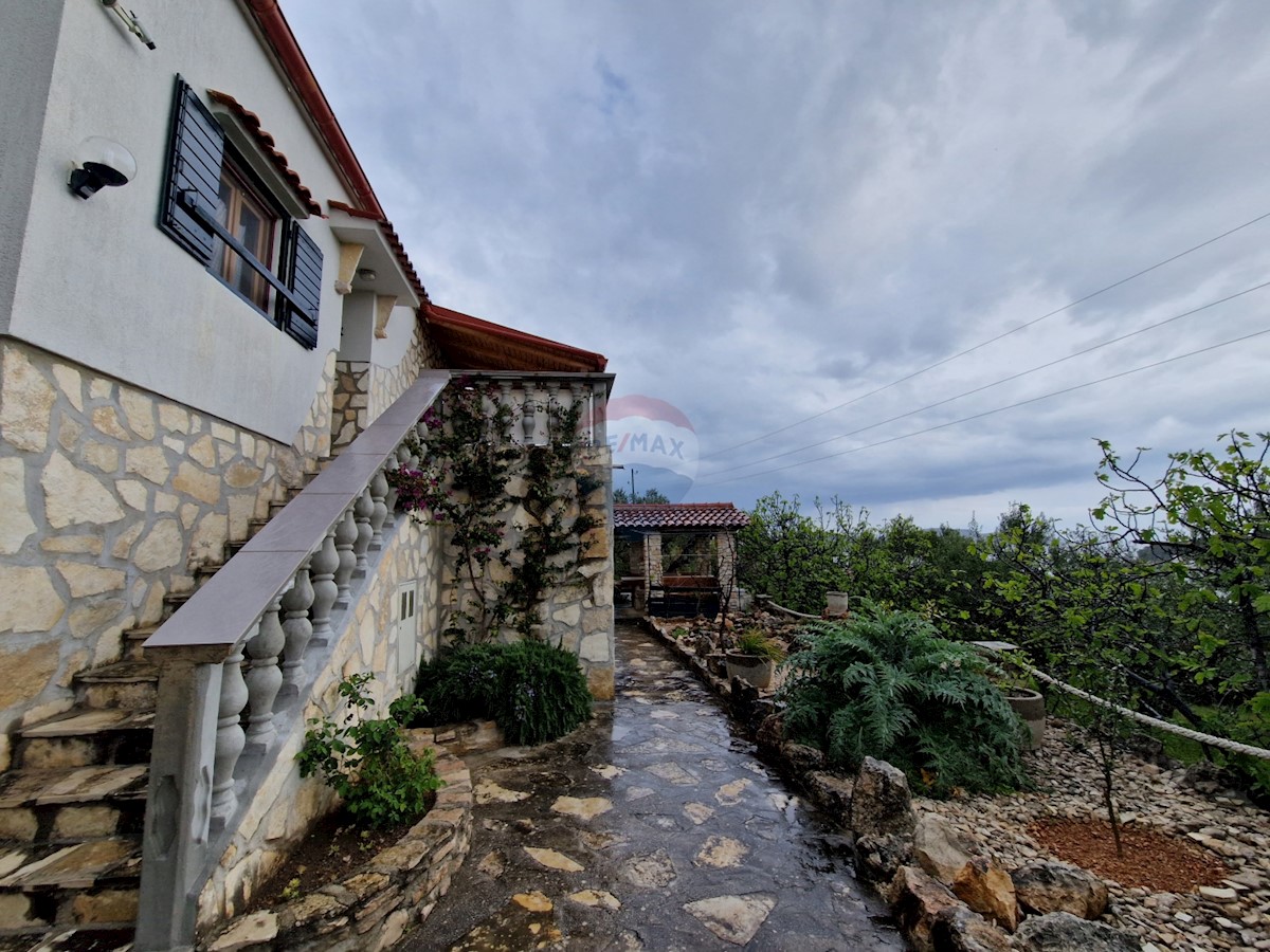 Casa Prvić Luka, Vodice, 120m2