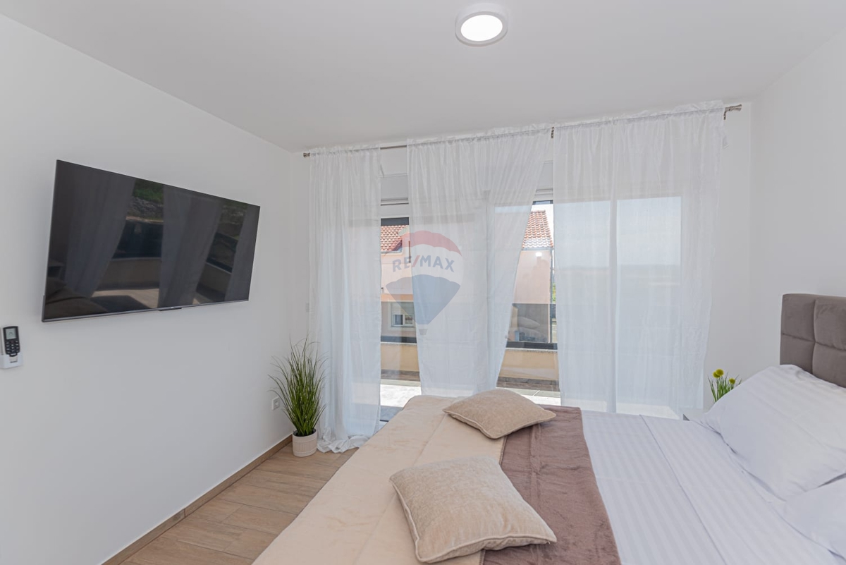 Appartamento di lusso con piscina 