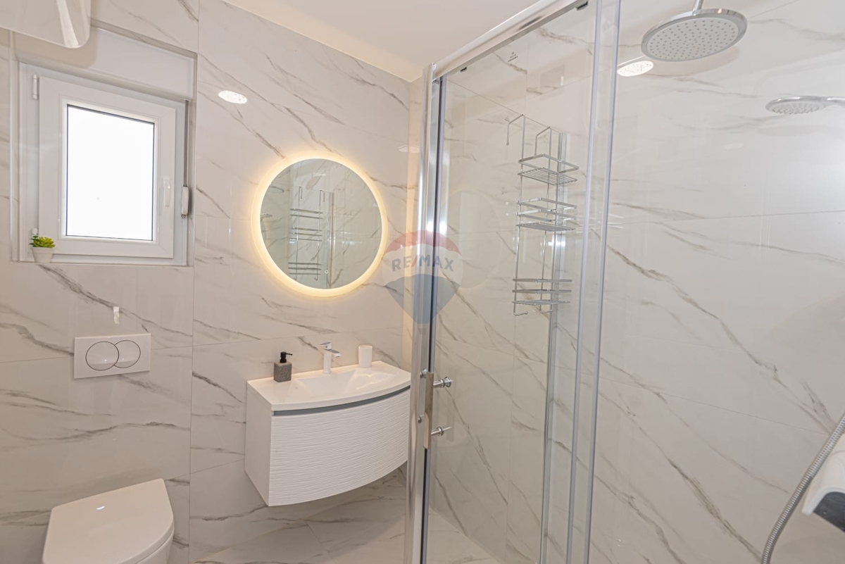 Appartamento di lusso con piscina 