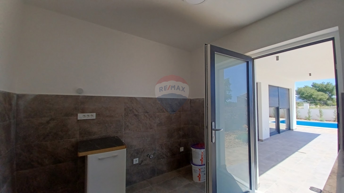 Appartamento di lusso con piscina 