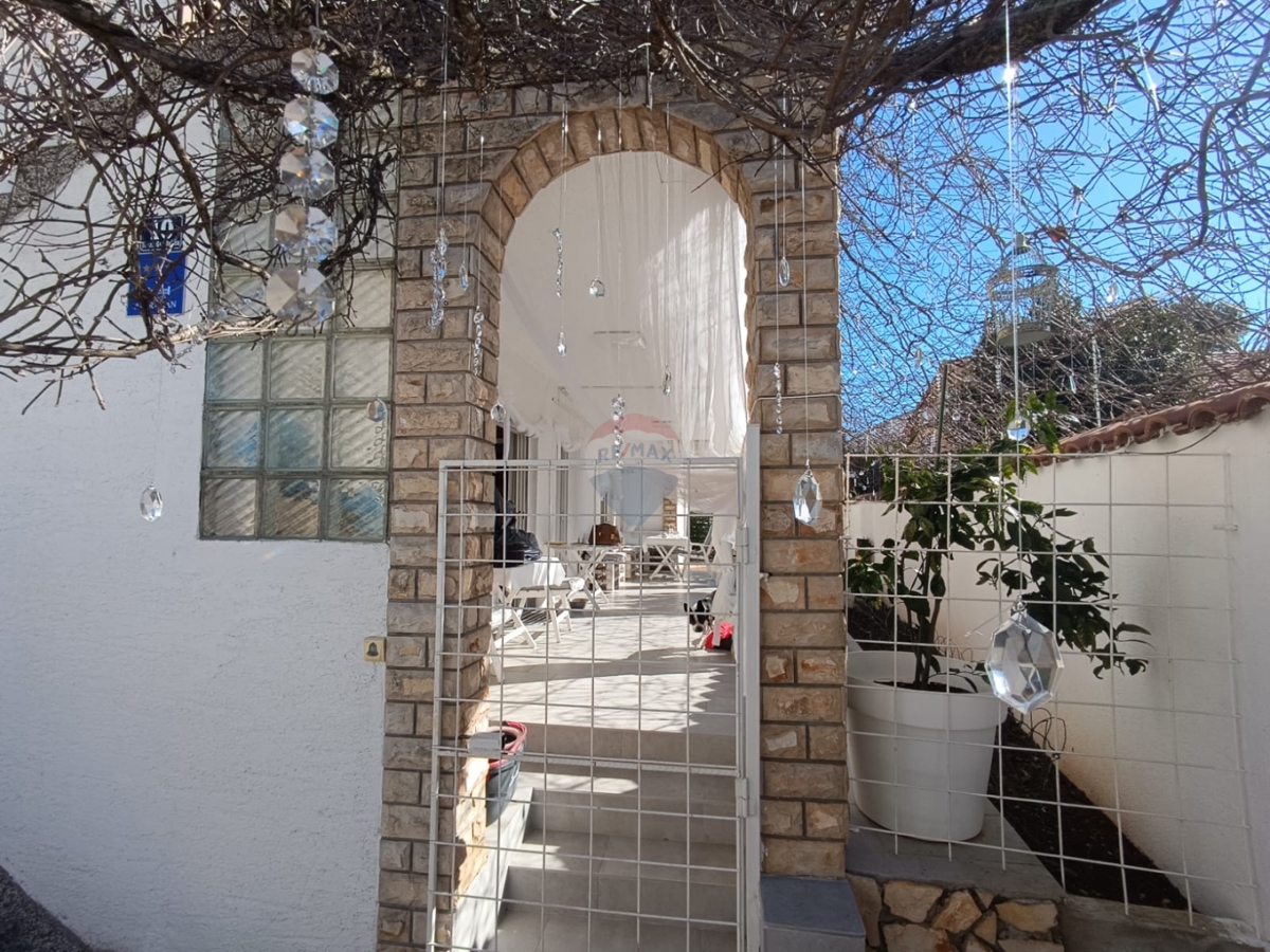 Casa Pirovac, 380m2