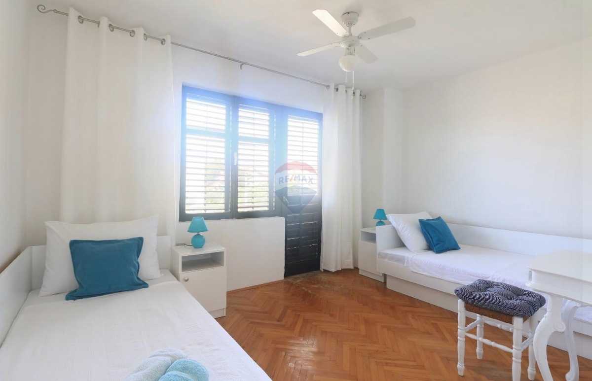 Casa Pirovac, 380m2