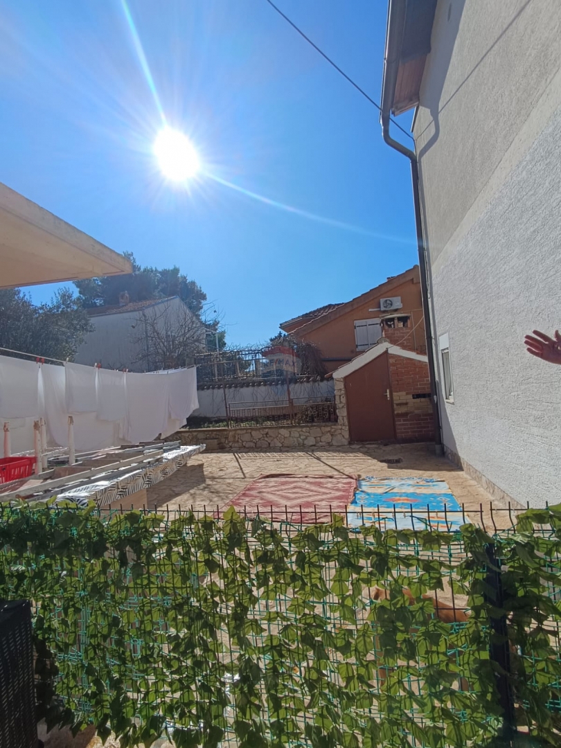 Casa Pirovac, 380m2