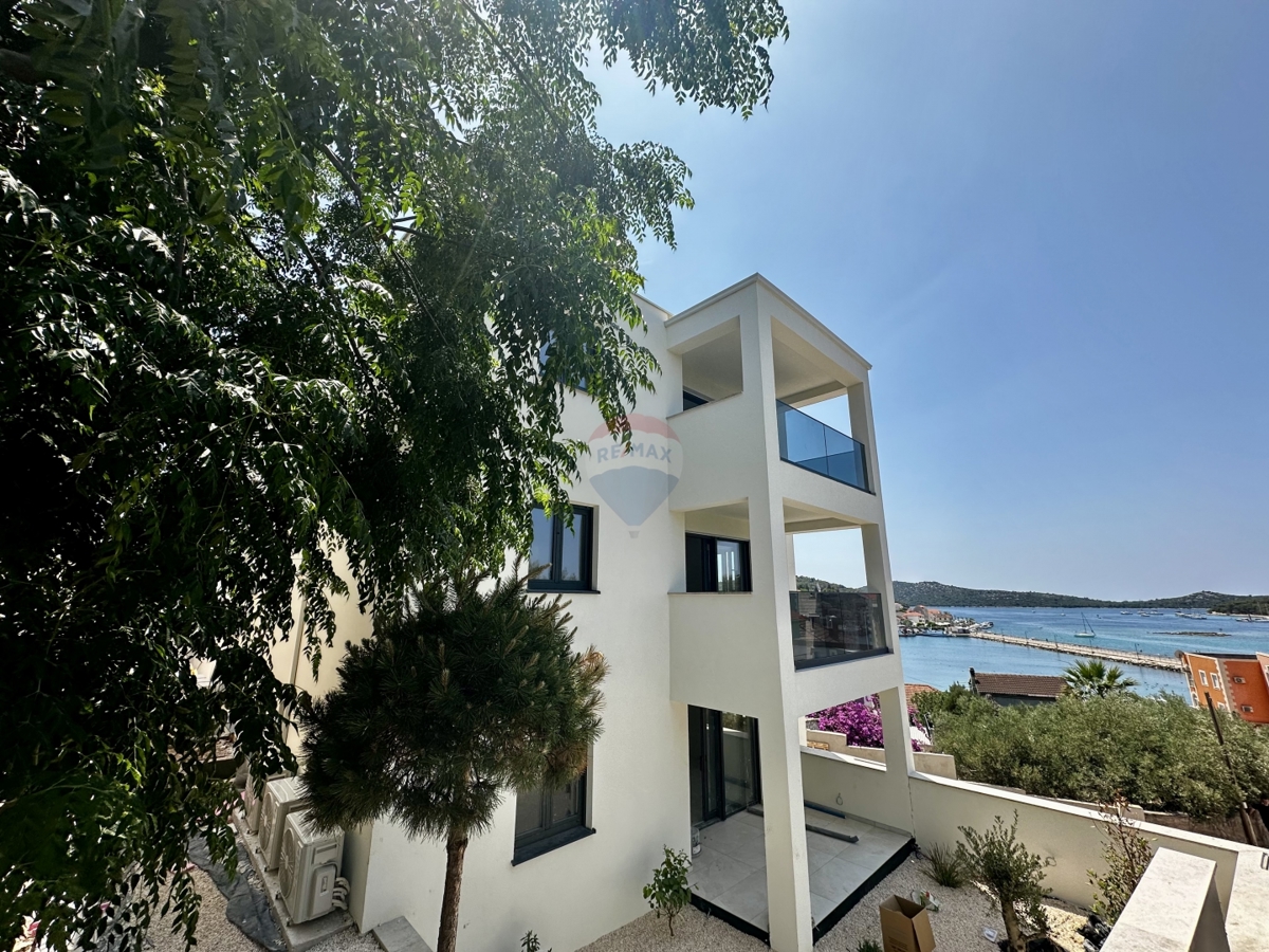 Appartamento Rogoznica, 77,02m2