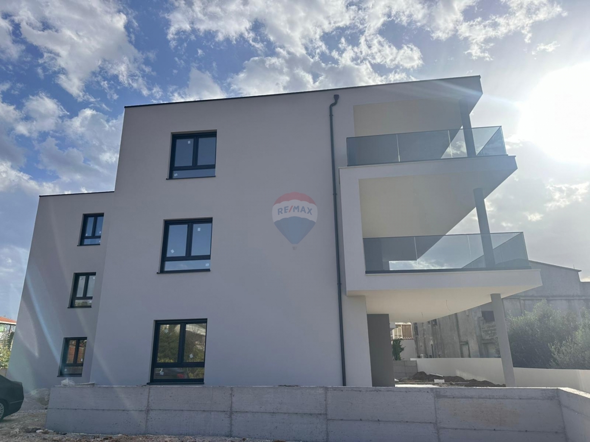 Appartamento Tribunj, 133,03m2