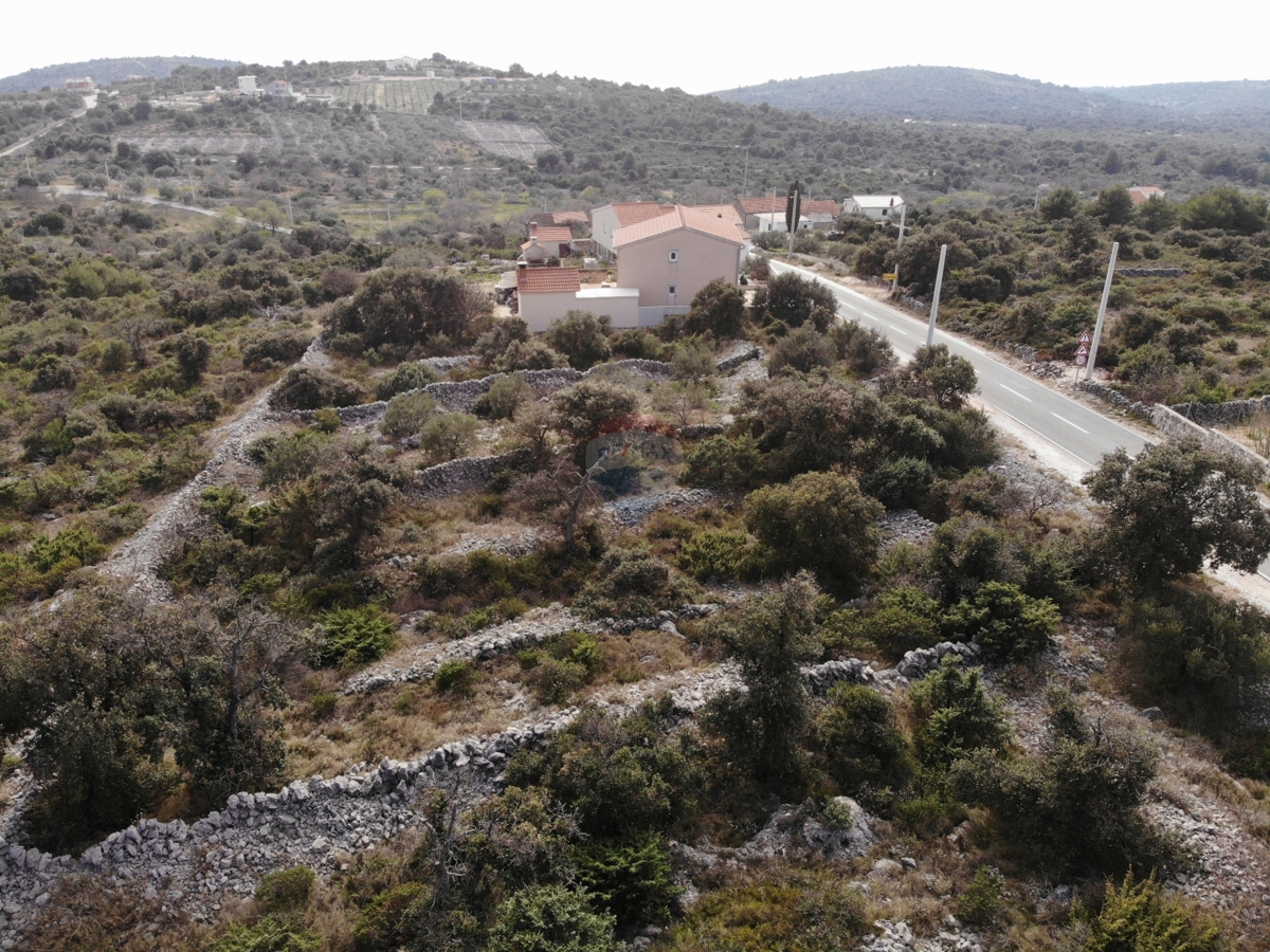 Terreno edificabile 2074 m2, Rogoznica- Dvornica