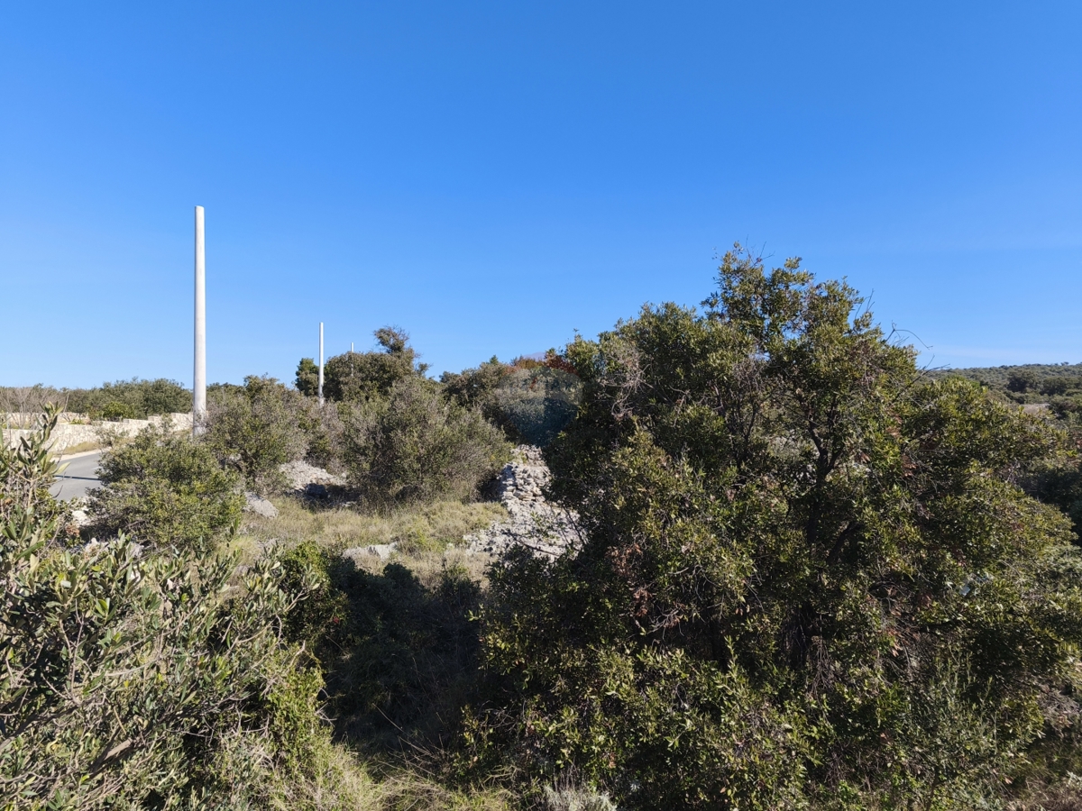 Terreno edificabile 2074 m2, Rogoznica- Dvornica