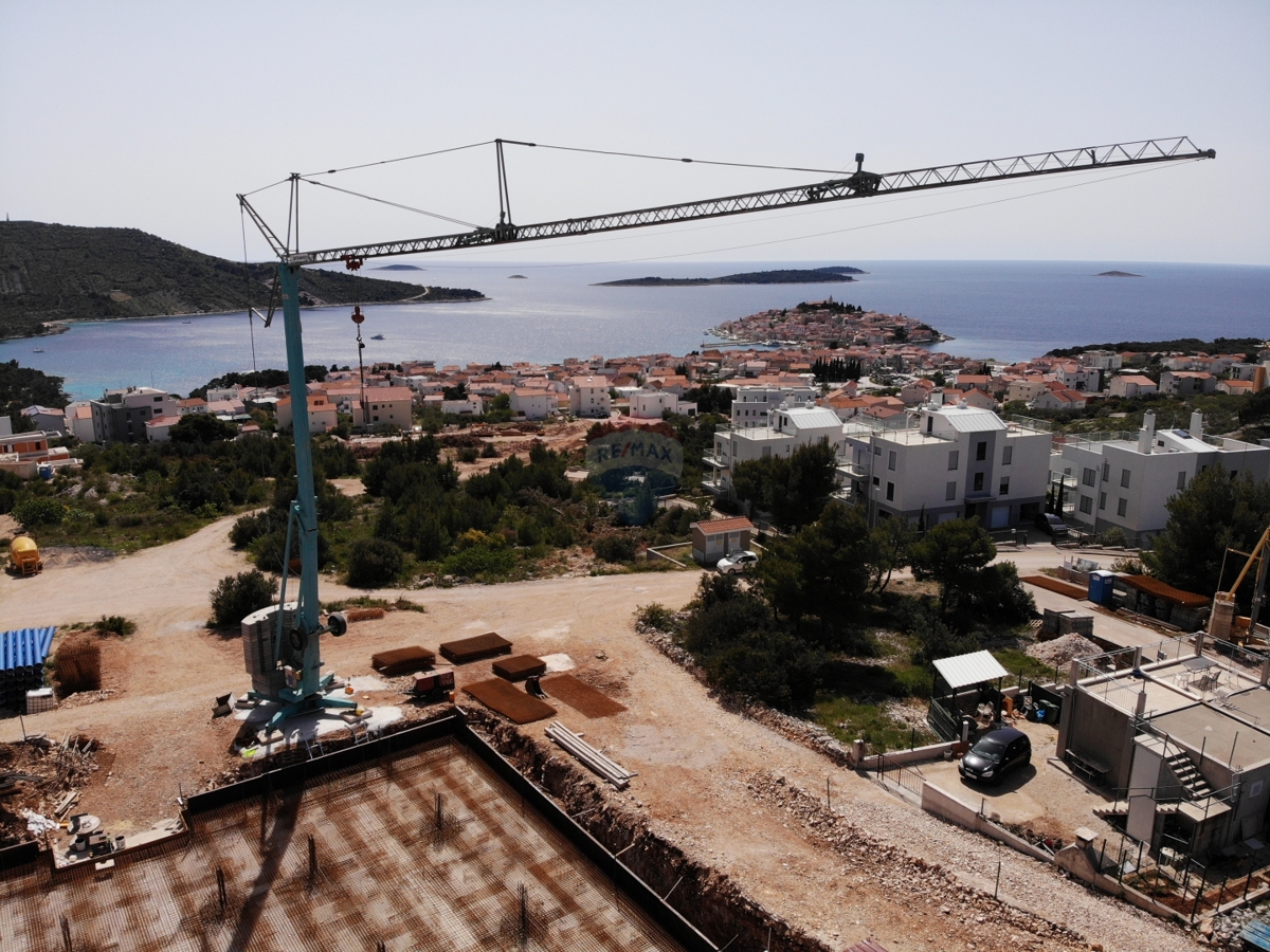 Attico di lusso con splendida vista e terrazza sul tetto, nuova costruzione (D2)- Primošten