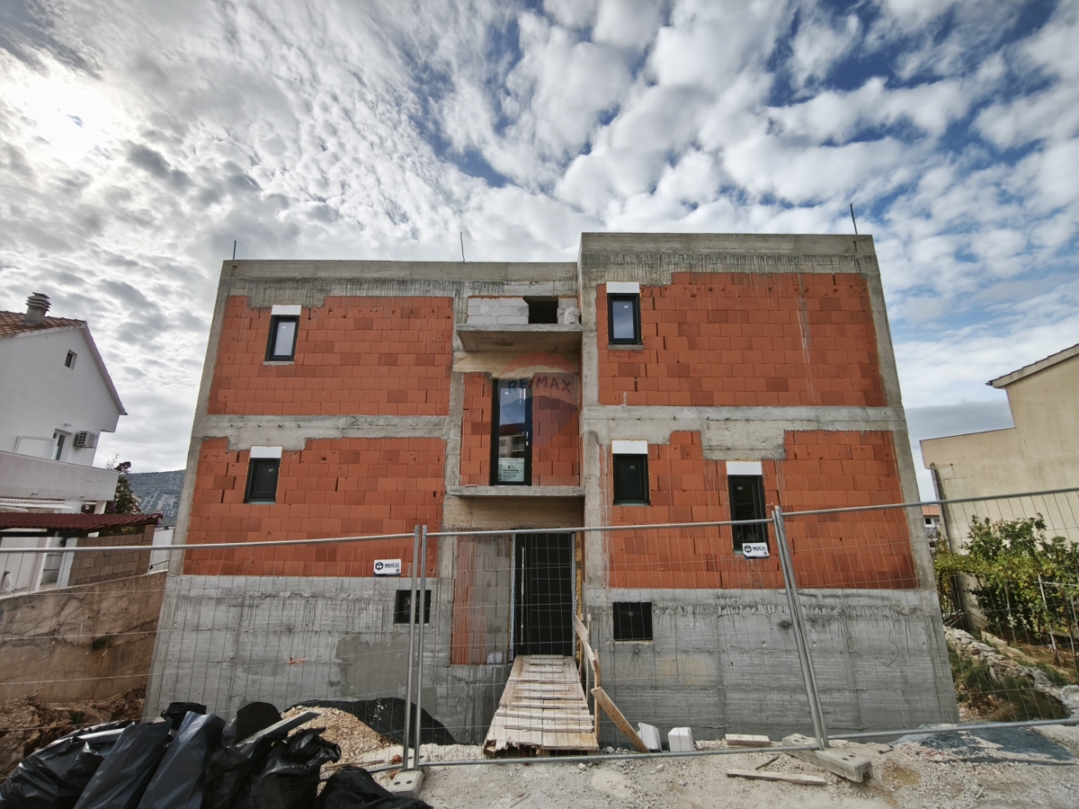 Appartamento a due piani con una bellissima vista, Primošten