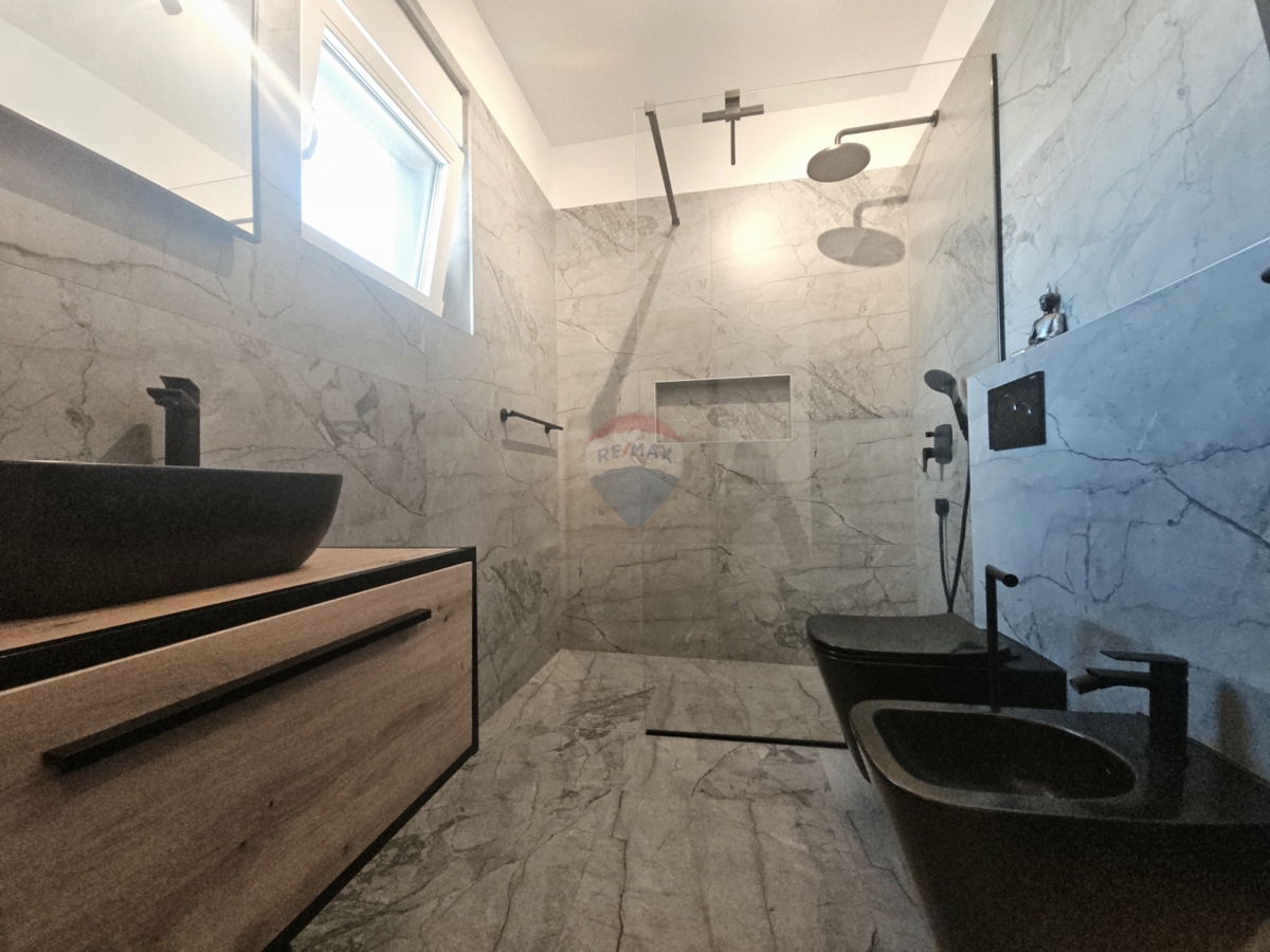 Appartamento Brodarica, Šibenik - Okolica, 135,28m2