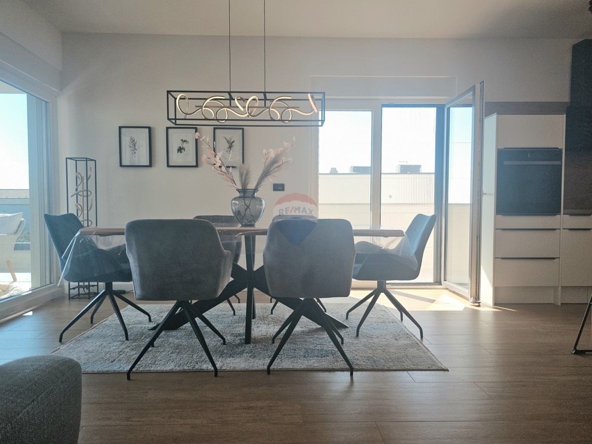 Appartamento Brodarica, Šibenik - Okolica, 135,28m2