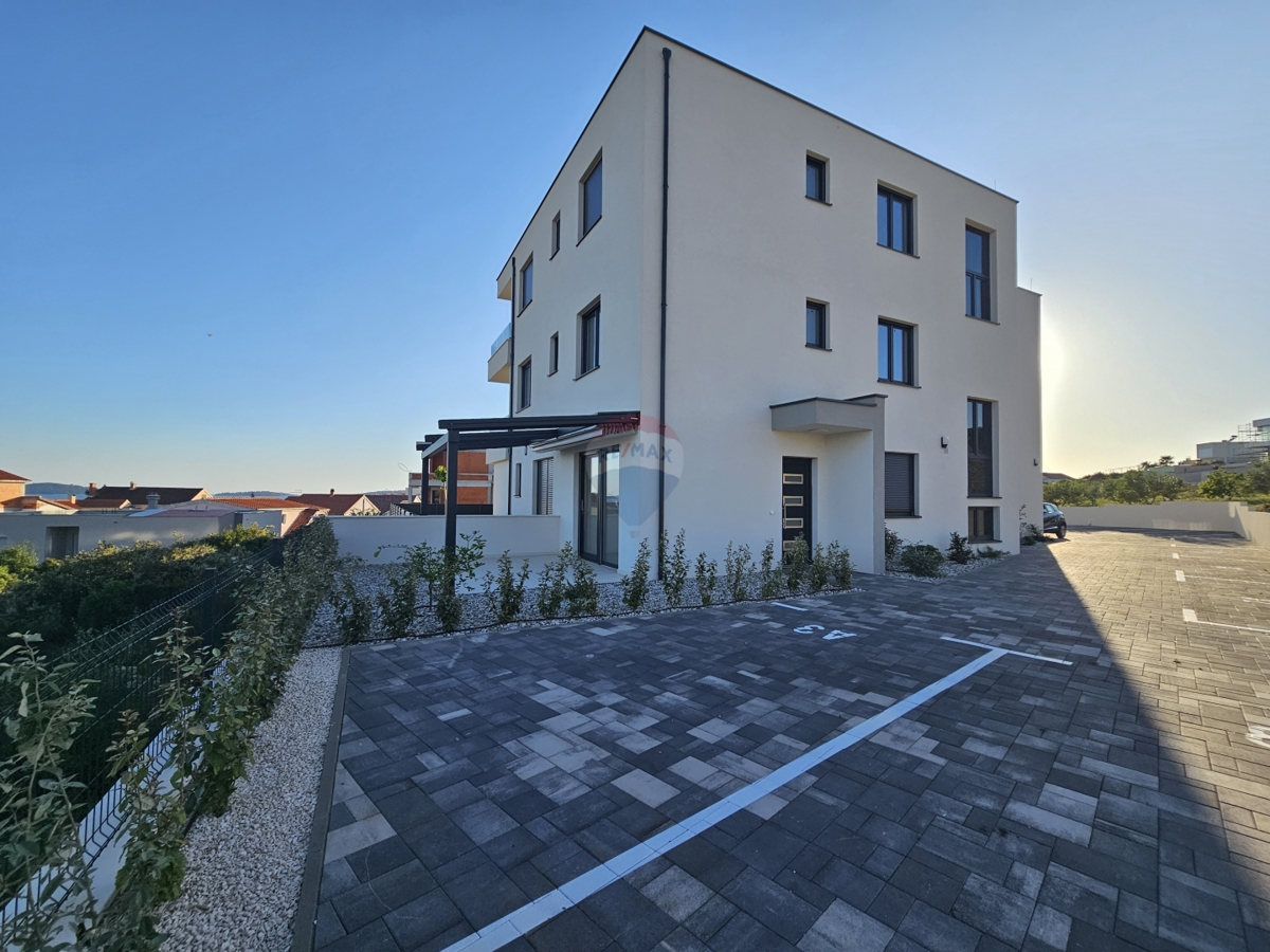 Appartamento Brodarica, Šibenik - Okolica, 111,18m2